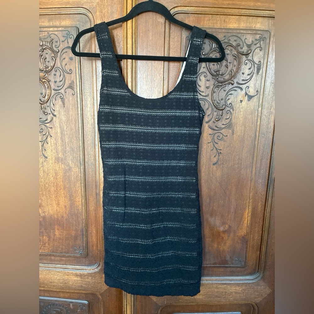 Forever 21 Black Sleeveless Knit Mini Dress